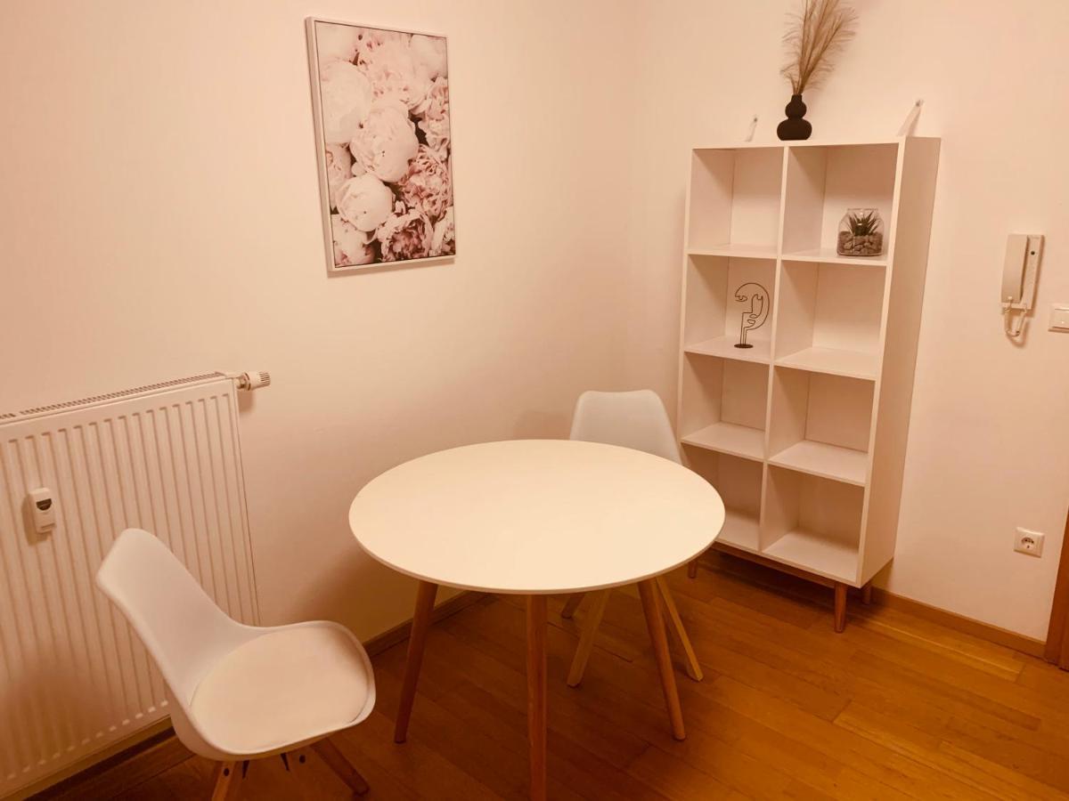 Felix Living 4, Modern & Cozy 2 Zimmer Wohnung, Balkon, Parkplatz Salzweg Zewnętrze zdjęcie